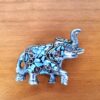 Elefante indiano de metal prateado mosaico de pedras naturais madrepérolas