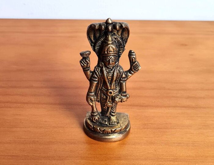 Estátua de Vishnu em metal brass com 10cm