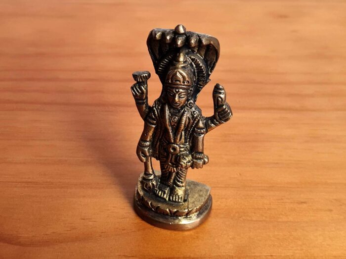 Estátua de Vishnu em metal brass com 10cm