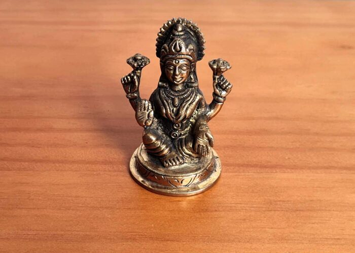 Lakshmi estatueta indiana de metal brass 7cm