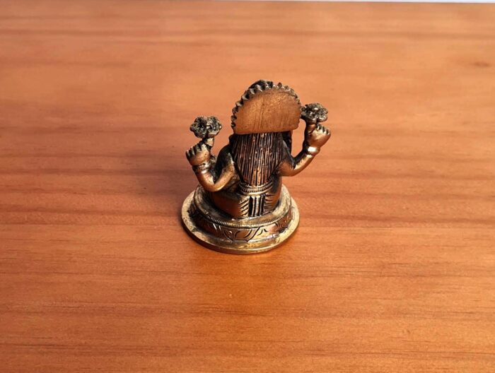 Lakshmi estatueta indiana de metal brass 7cm