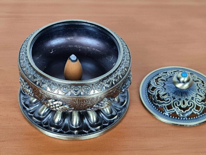 Incensário turíbulo de mesa design da riqueza com 8 símbolos auspiciosos