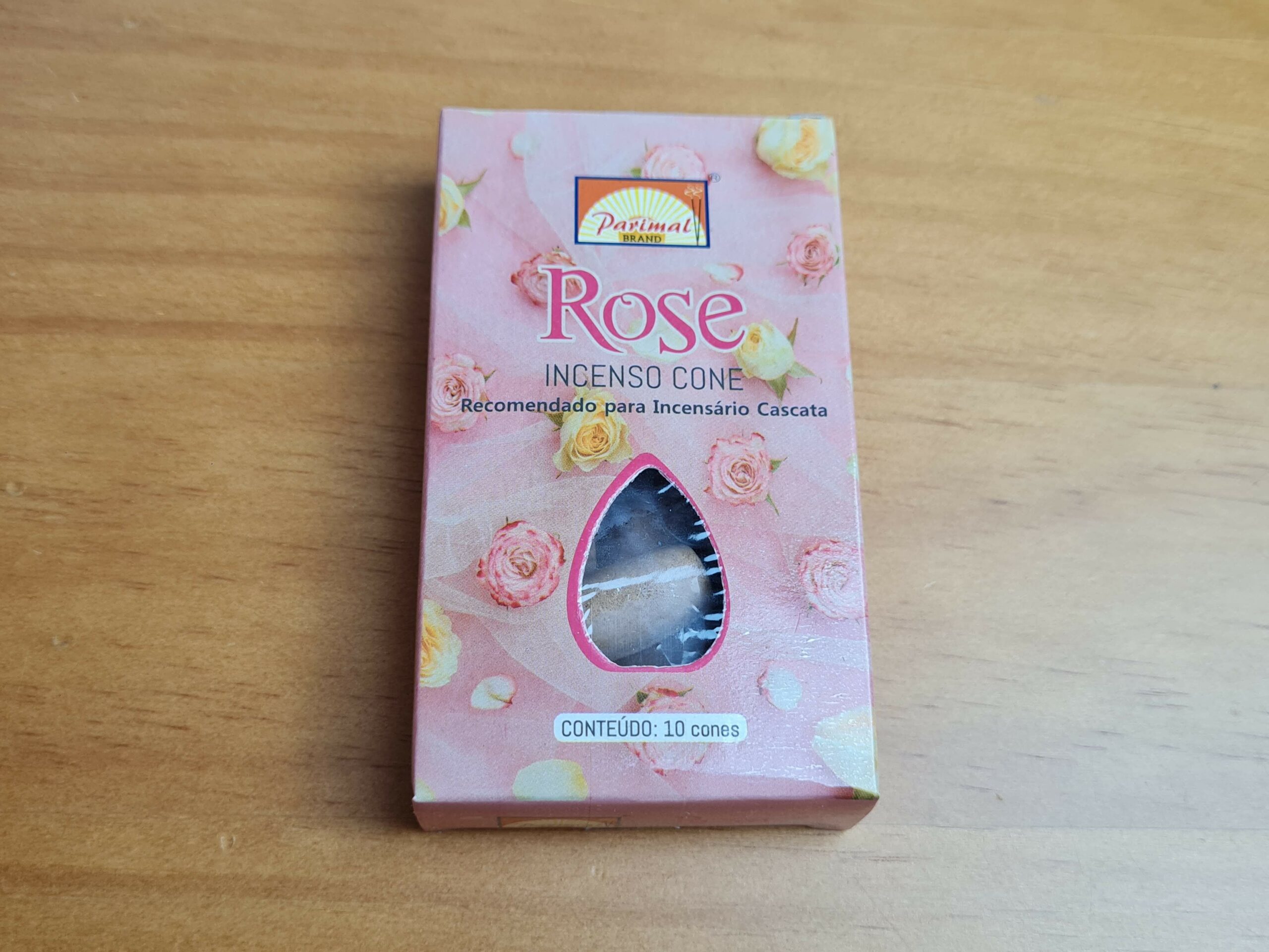 Incenso cone de masala indiano, da marca Parimal, aroma Rose, contendo 10 unidades de cones. Ideal para incensário cascata.