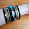 Conjunto de pulseiras indianas 15 peças preto e color floral