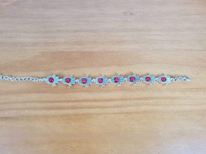Pulseira de prata alemã de Hamsa com berloques vermelhas