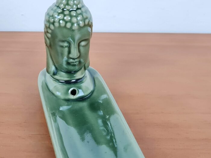 Incensário cabeça de Buda formato régua em porcelana verde