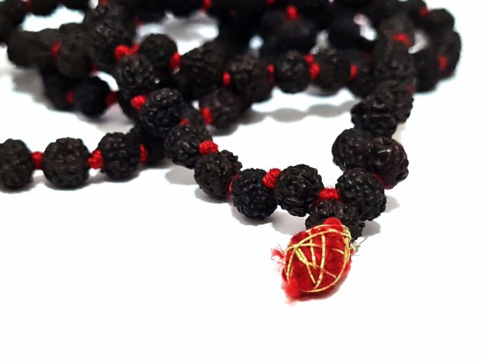Japamala raro de Black Rudrakshas 108 contas com sementes de 6mm
