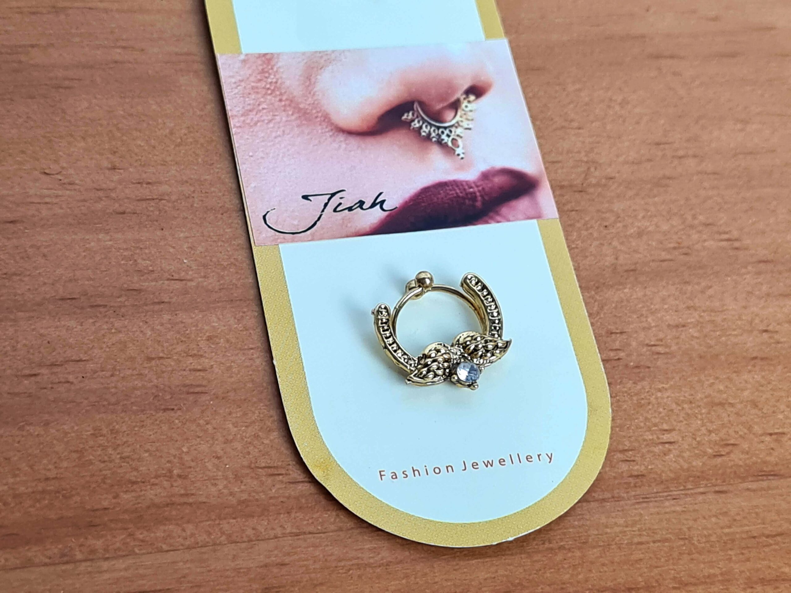 Nose ring floral dourado com pedras strass II