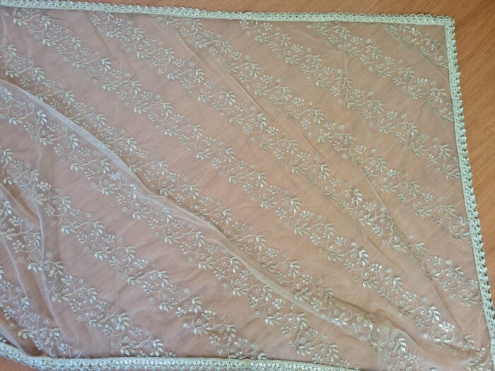 Dupatta bege dourado com bordados florais Pallavi Rajshri