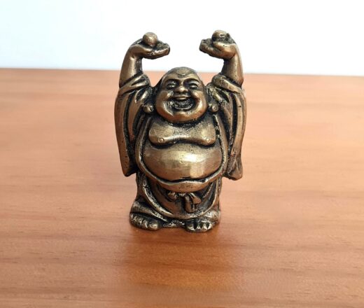20241111_174325 O Buda Chinês Gordo, também conhecido como Budai ou Hotei (no Japão), é uma figura popular na cultura chinesa e budista, frequentemente associado à prosperidade, felicidade e boa sorte