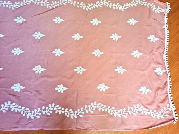 Dupatta rosa antigo com bordados florais