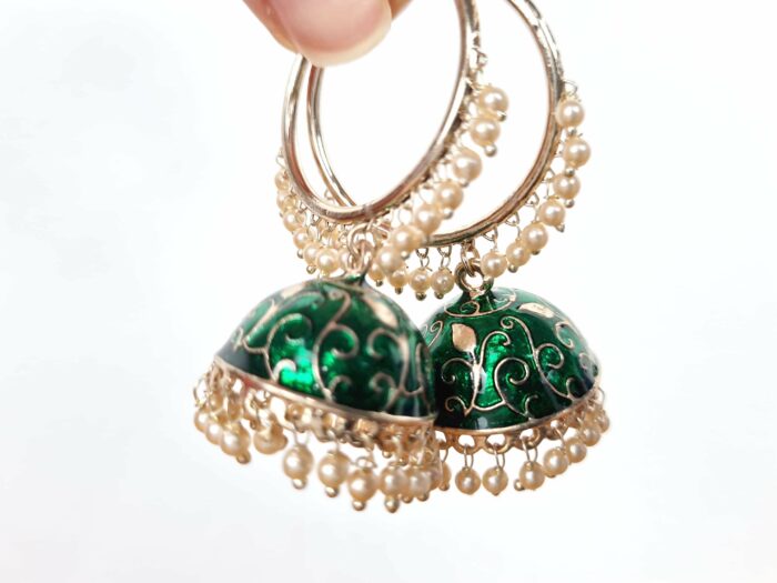 Brinco indiano Meenakari Jhumka sino verde com pérolas