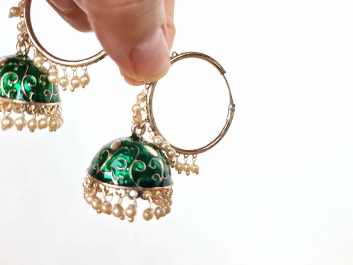 Brinco indiano Meenakari Jhumka sino verde com pérolas