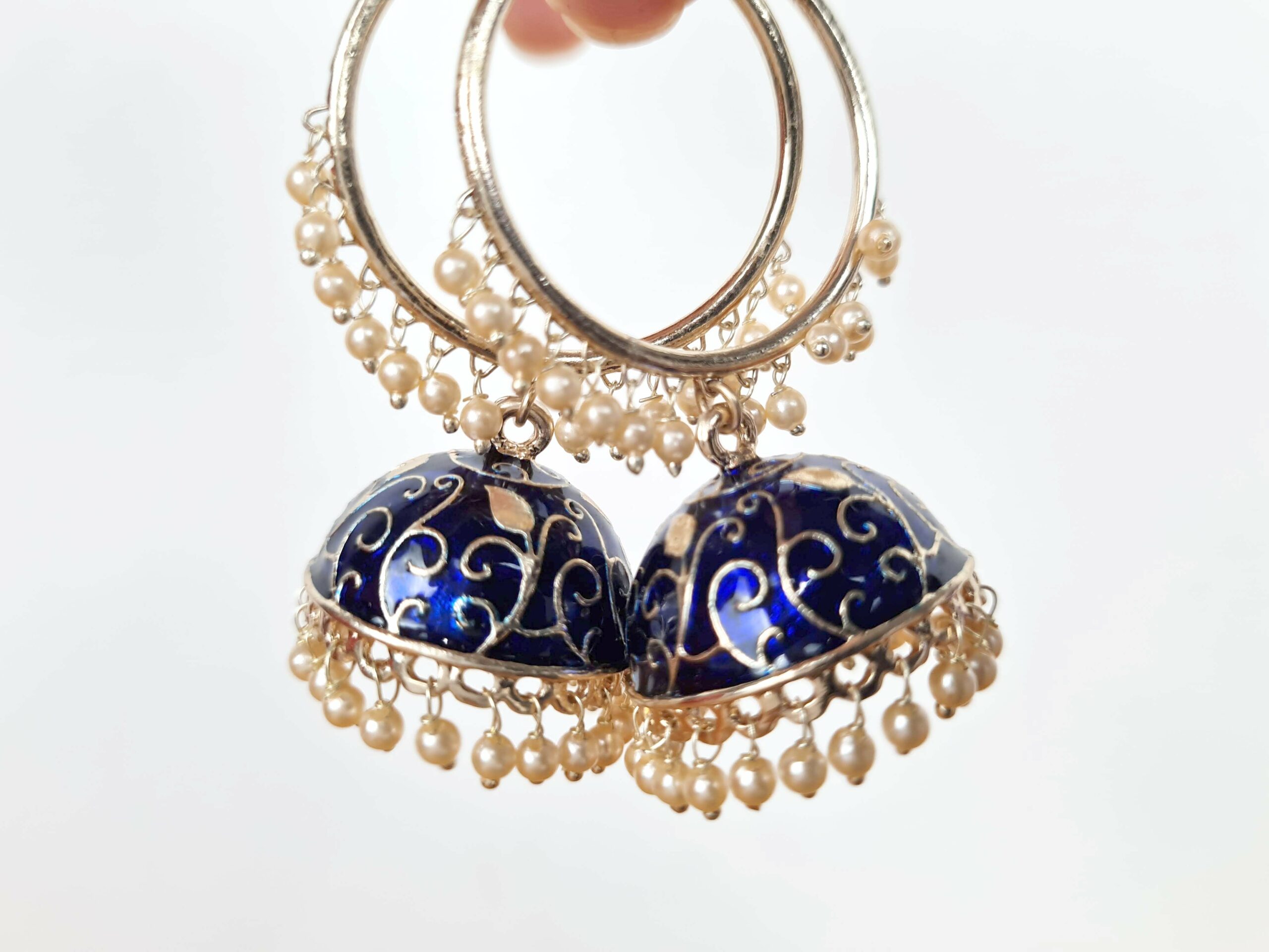 Brinco indiano Meenakari Jhumka azul royal com pérolas