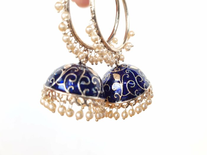 Brinco indiano Meenakari Jhumka azul royal com pérolas