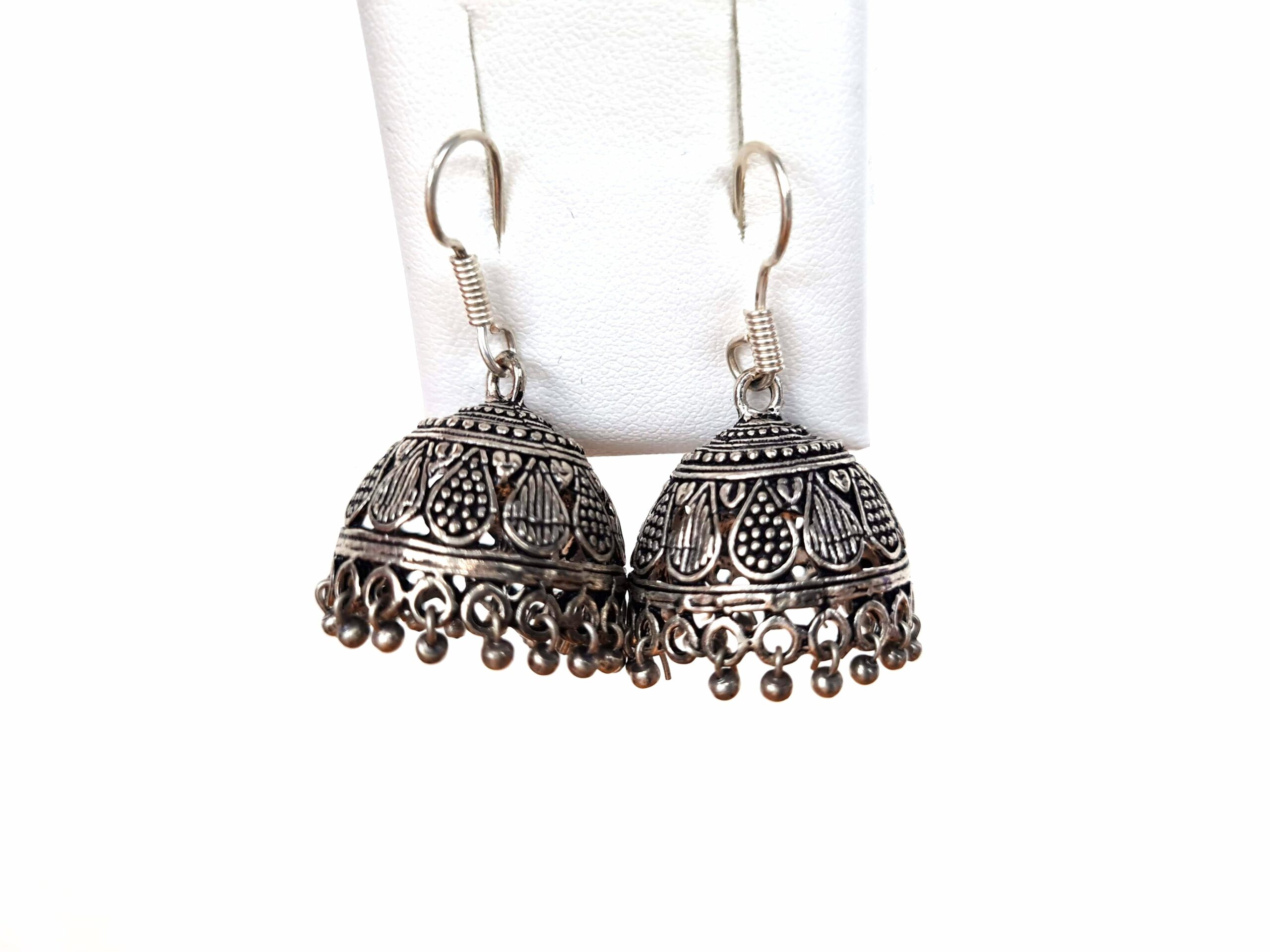 Brinco indiano design Jhumka prateado sino médio gotas