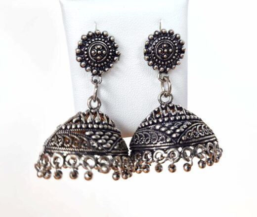 Brinco indiano design Jhumka prateado sino alongado