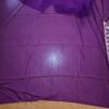 Sari indiano de crepe de seda roxo e dourado bordado paisley