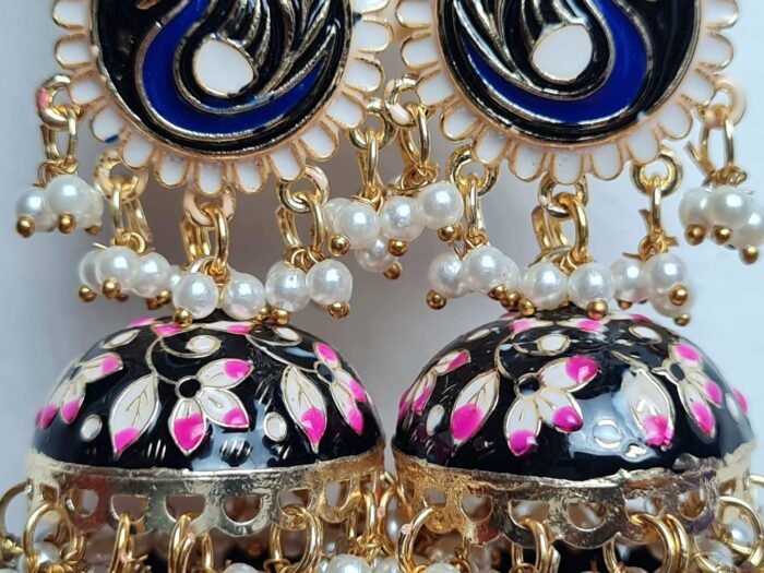 Brinco indiano Meenakari Jhumka marinho e rosa design pavão