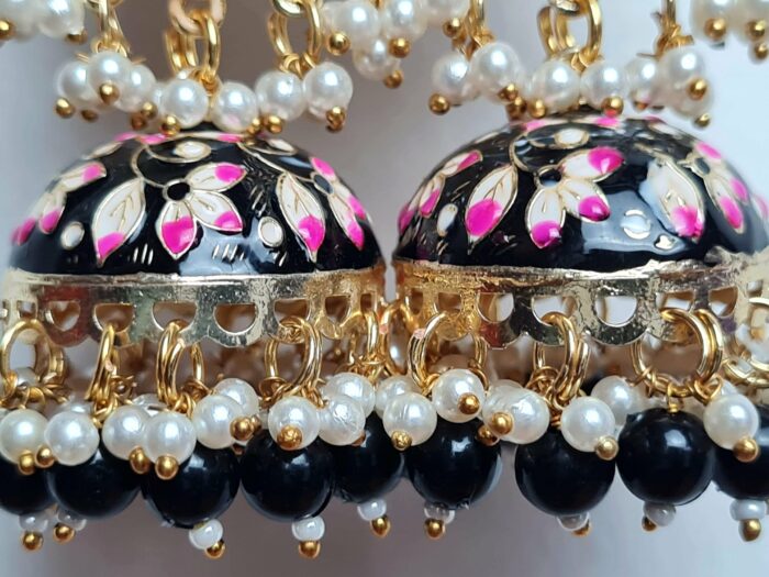 Brinco indiano Meenakari Jhumka marinho e rosa design pavão