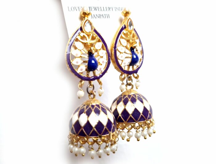 Brinco indiano Meenakari Jhumka marinho e creme design pavão