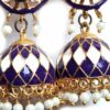 Brinco indiano Meenakari Jhumka marinho e creme design pavão