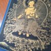 Thangka pintura tradicional tibetana que representa o Buda Maitreya
