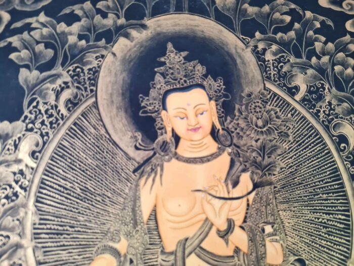 Thangka pintura tradicional tibetana que representa o Buda Maitreya