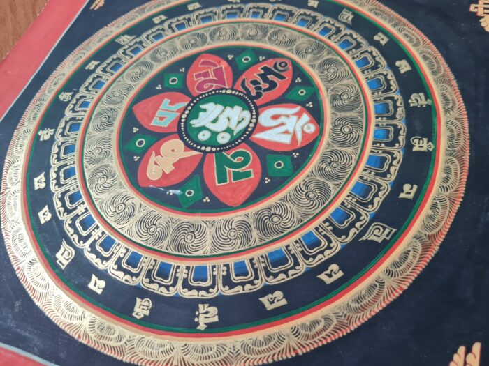 Mandala Tibetana com Mantras Sagrados pintado a mão Om Mani Padme Hum