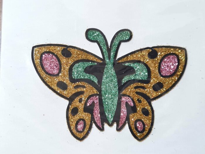 20250212_150621 tatuagem indiana de borboleta com glitter verde dourada e rosa