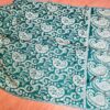Echarpe indiana algodão com viscose dupla face estampa de arabescos verde e bege