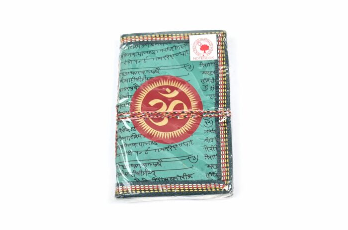 Caderno indiano artesanal estampa de OM 15x10cm verde
