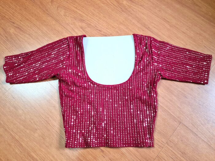 Choli para usar com Saree vermelho com lantejoulas douradas