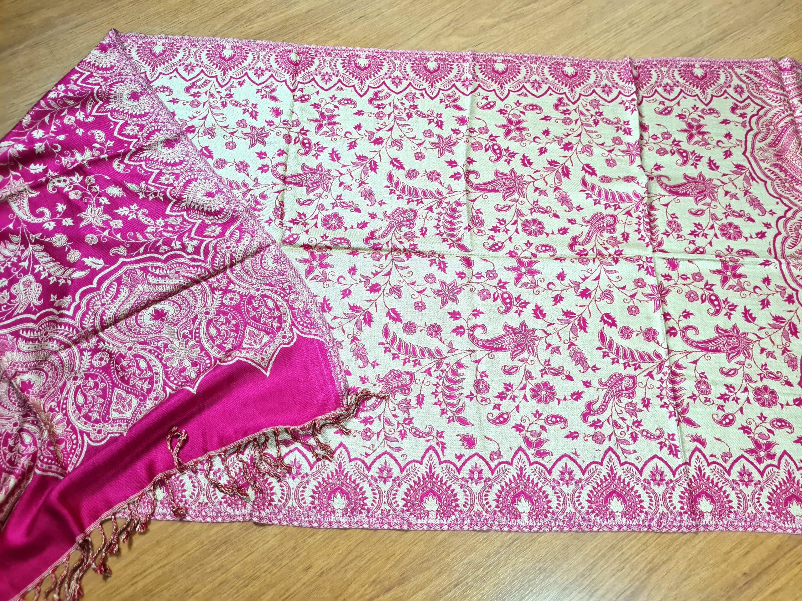 Echarpe indiana algodão com viscose dupla face creme e rosa pink
