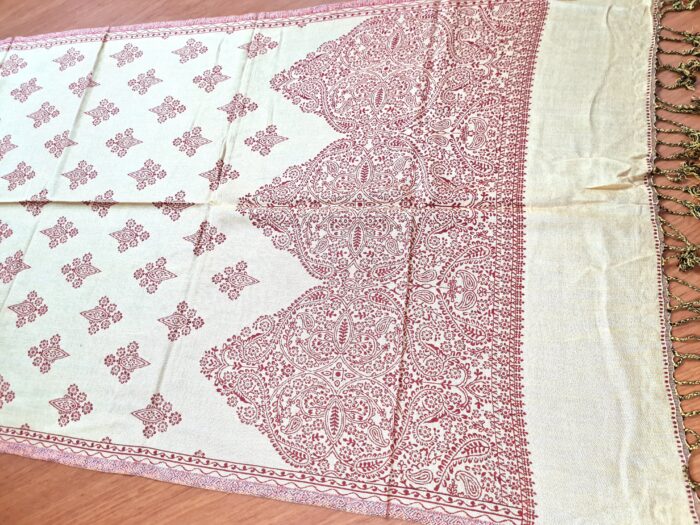 Echarpe indiana algodão viscose dupla face com arabescos creme e terracota