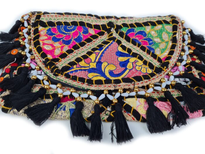 Bolsa indiana Banjara 100% bordada a mão preto e coloridos II