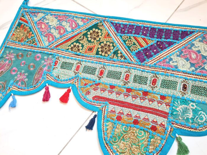 Bandô de porta indiano (Toran) 5 pontas bordado azul e color 45cm