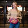Bolsa indiana Banjara 100% bordada a mão rosa e coloridos II