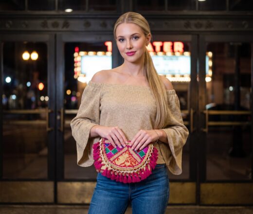 Bolsa indiana Banjara 100% bordada a mão rosa e coloridos II