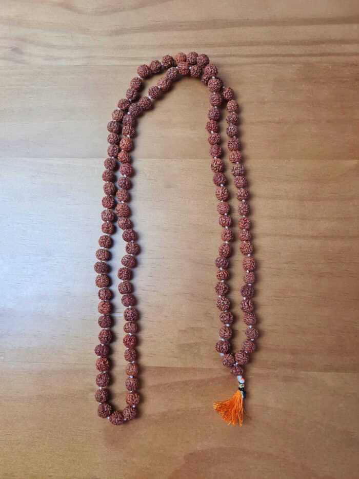 Japamala indiano de 108 contas de Rudraksha 7mm tassel laranja