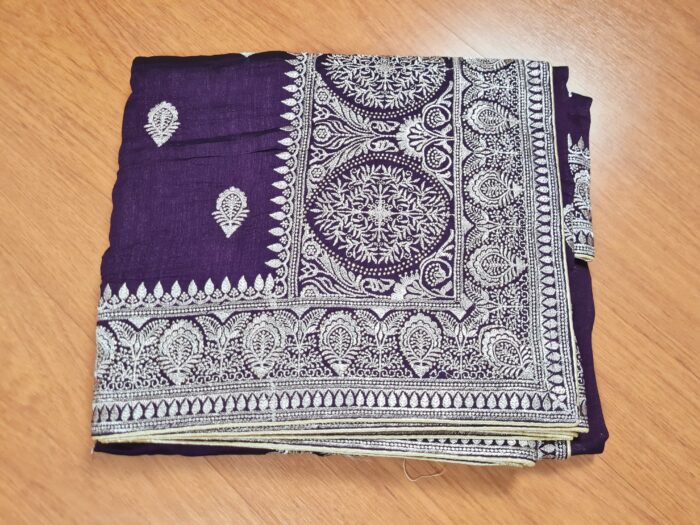 Sari indiano de seda em Jacquard brocado cor uva escuro e dourado