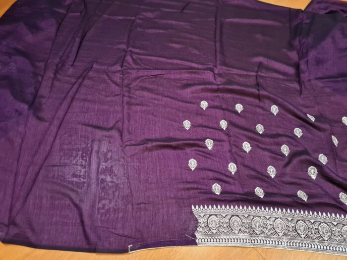 Sari indiano de seda em Jacquard brocado cor uva escuro e dourado