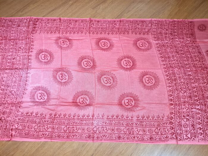 Chadar indiano (manto de oração) de OM (aum) rosa coral