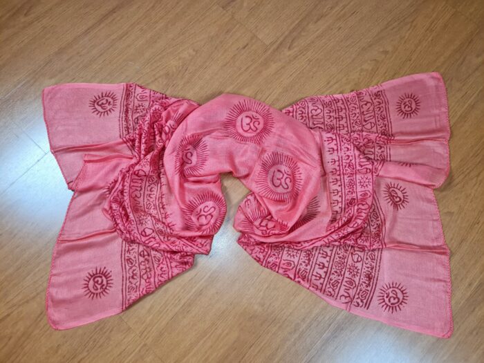 Chadar indiano (manto de oração) de OM (aum) rosa coral