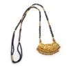 Mangalsutra indiano com pingente tripartido floral e contas pretas