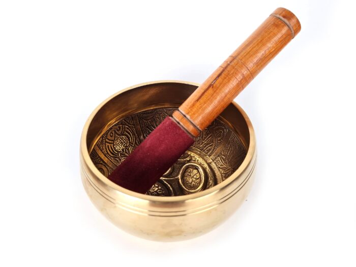 Tigela tibetana com 7 ligas dourada símbolo OM 12cm