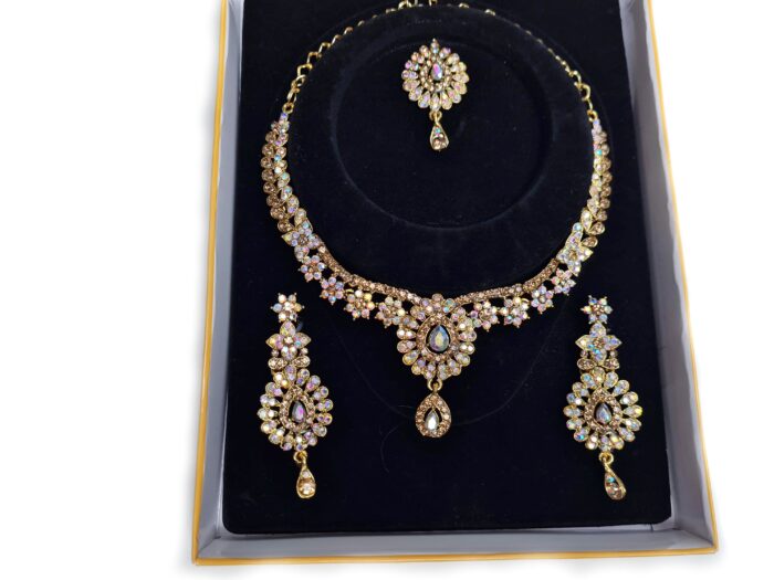 Conjunto completo de semi joia dourado clássica indiana com pedrarias