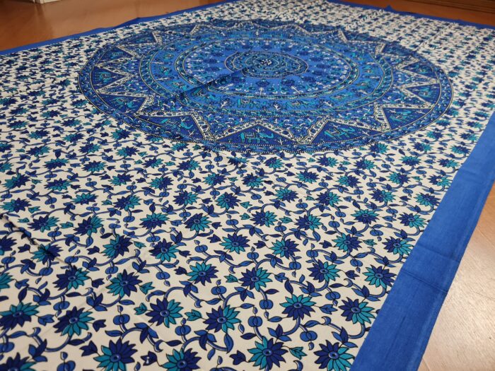 Panô indiano de algodão estampa de mandala e elefantes azul e creme 2,10m