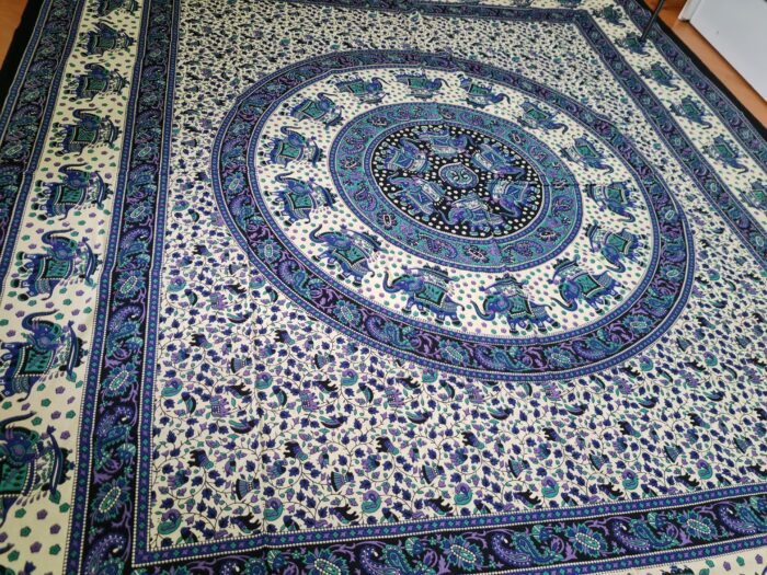 Panô indiano de algodão estampa de mandala azul e lilás 2,40m