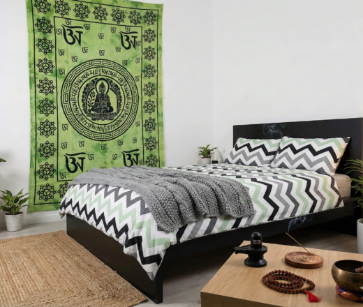 Panô indiano estampa de Buda e OM verde em tie-dye 2,10m